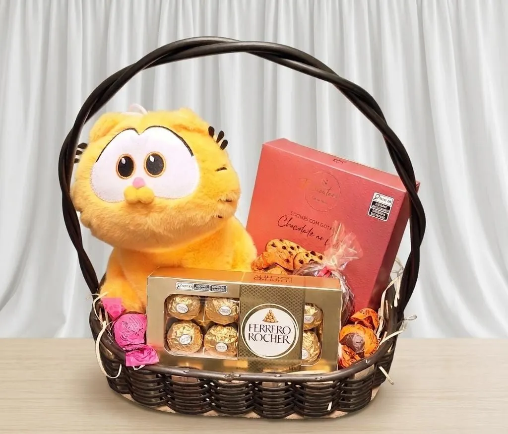 Cesta Garfield com Ferrero Rocher e Cacau Show