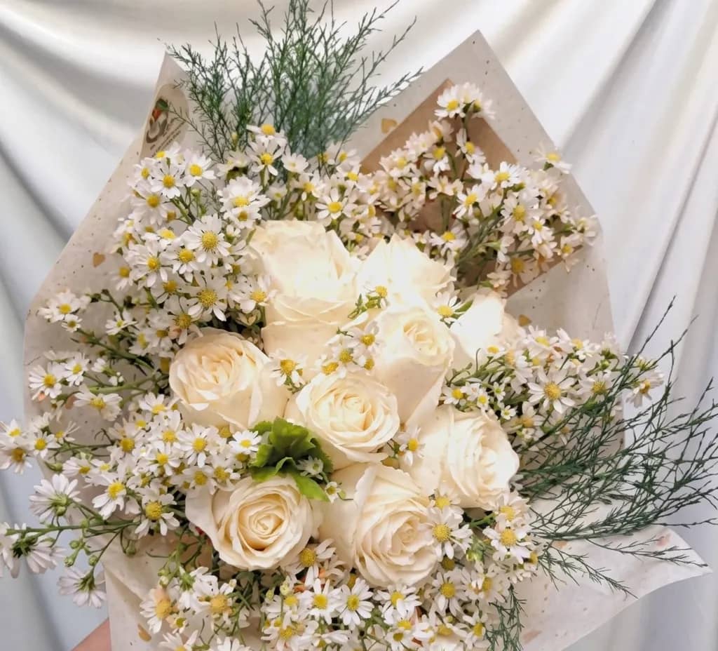 Buquê de 10 Rosas Brancas