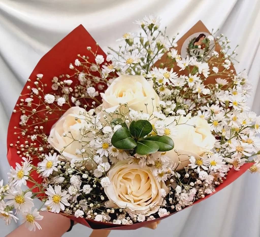 Buquê de 4 Rosas Brancas